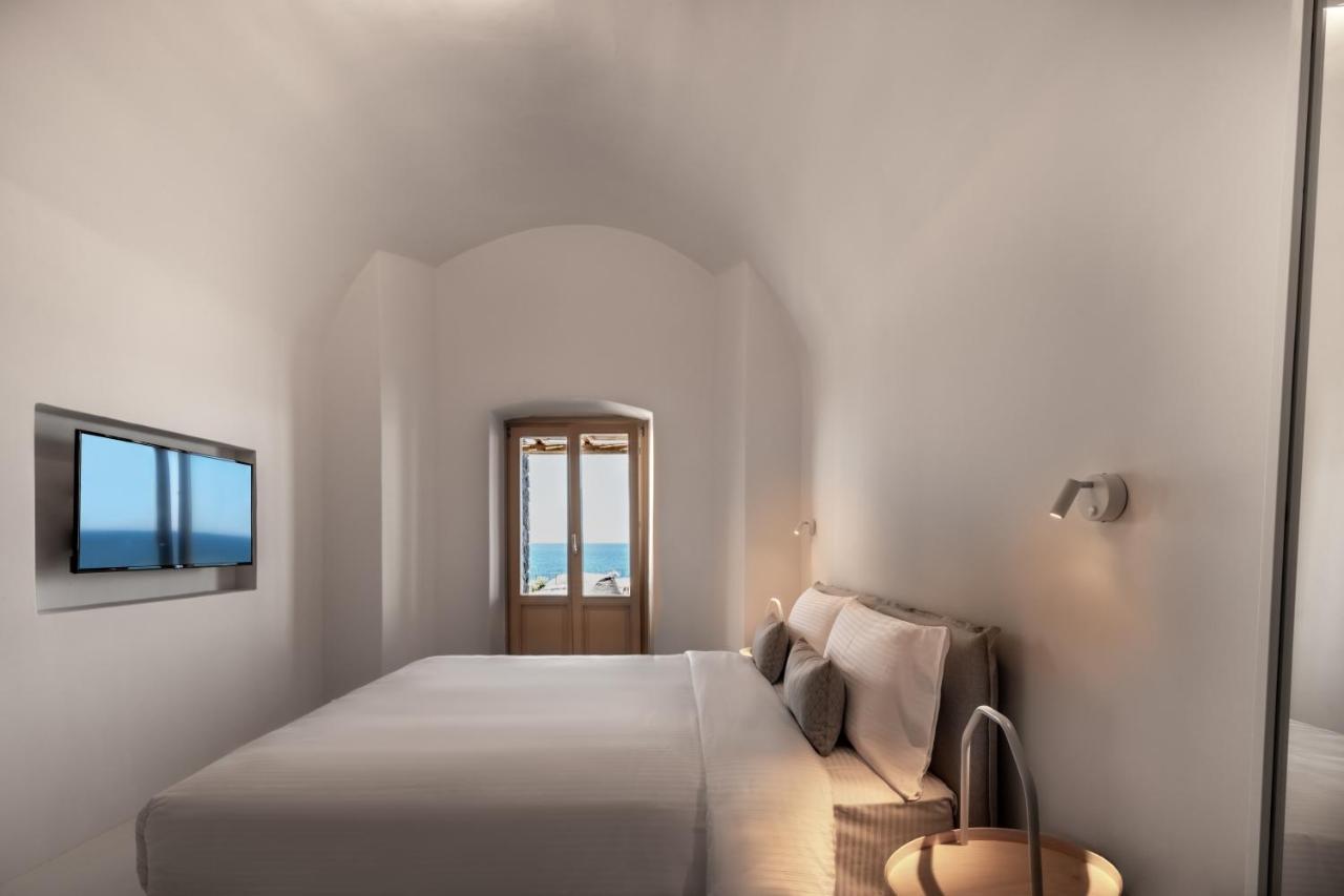 Colombos Beachfront Foinikia  Luaran gambar