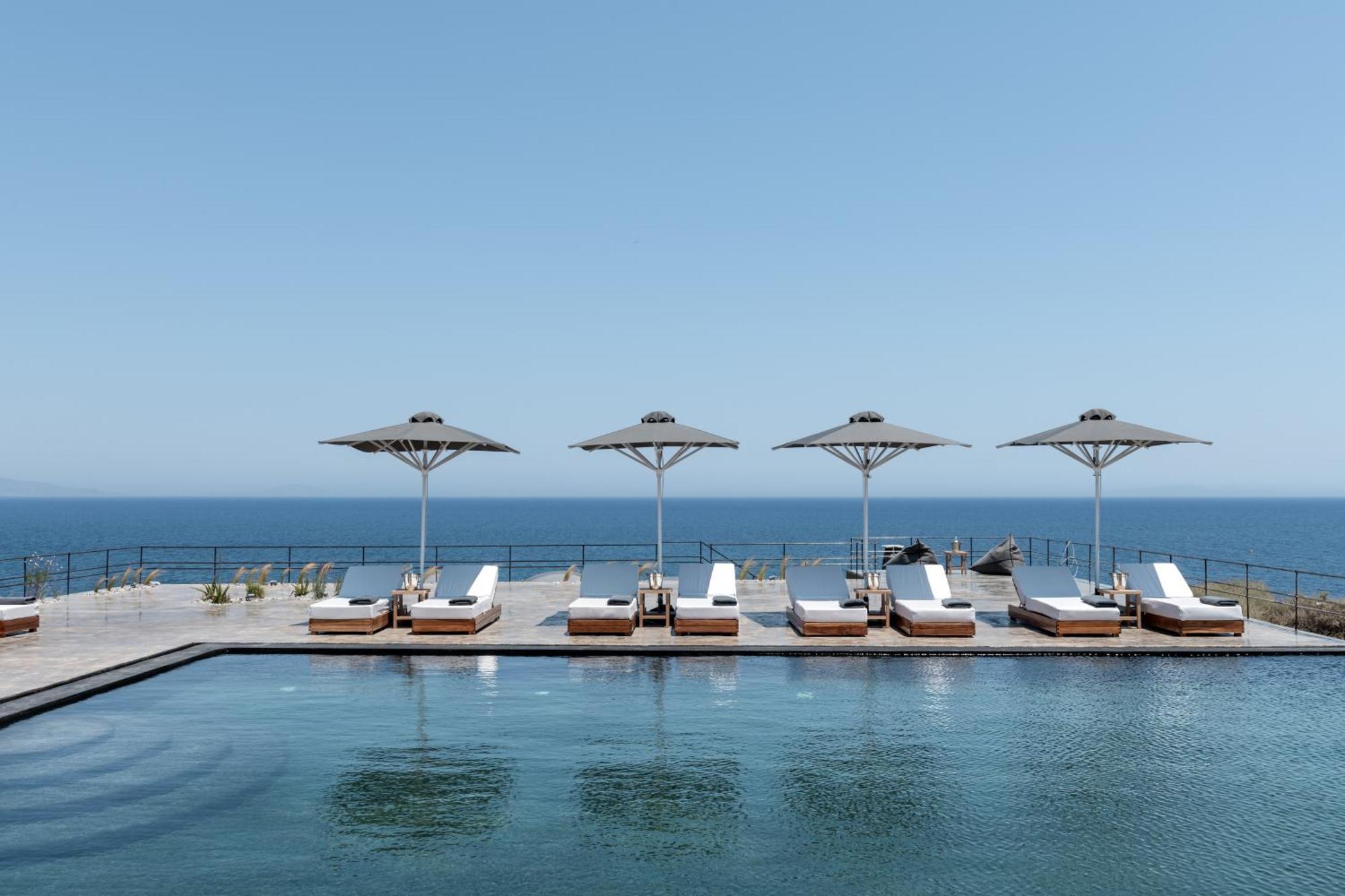 Colombos Beachfront Foinikia  Luaran gambar
